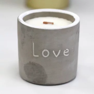   Sojakerzen aus Beton - Liebe - Feigen und schwarze Johannisbeeren