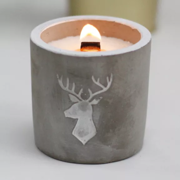 Mittlere Beton-Sojakerze - Hirsch - Whiskey und Rauch