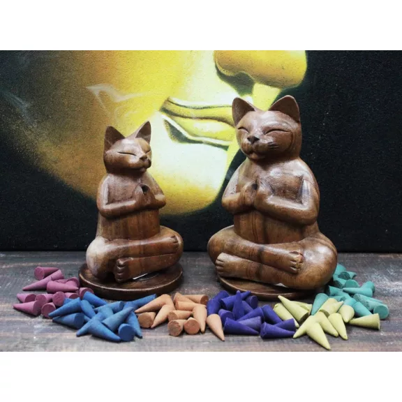 Geschnitzter Holz-Räucherhalter – Mittelgroße Yoga-Katze Geschnitzter Holz-Räucherhalter – Mittelgroße Yoga-Katze