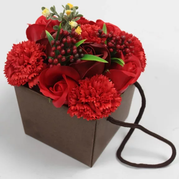 Seifenblumenstrauß - Rote Rose und Nelke Seifenblumenstrauß - Rote Rose und Nelke